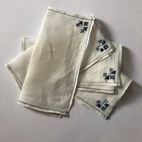 Other - Set of 4 Vintage Cocktail/Dinner Napkins